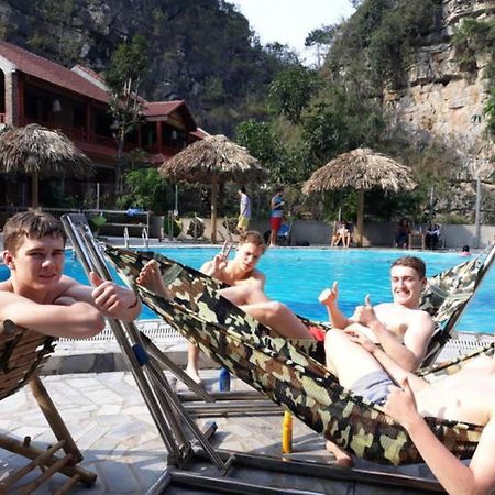 Hoalu Backpacker Homestay นิญบิ่ญ ภายนอก รูปภาพ
