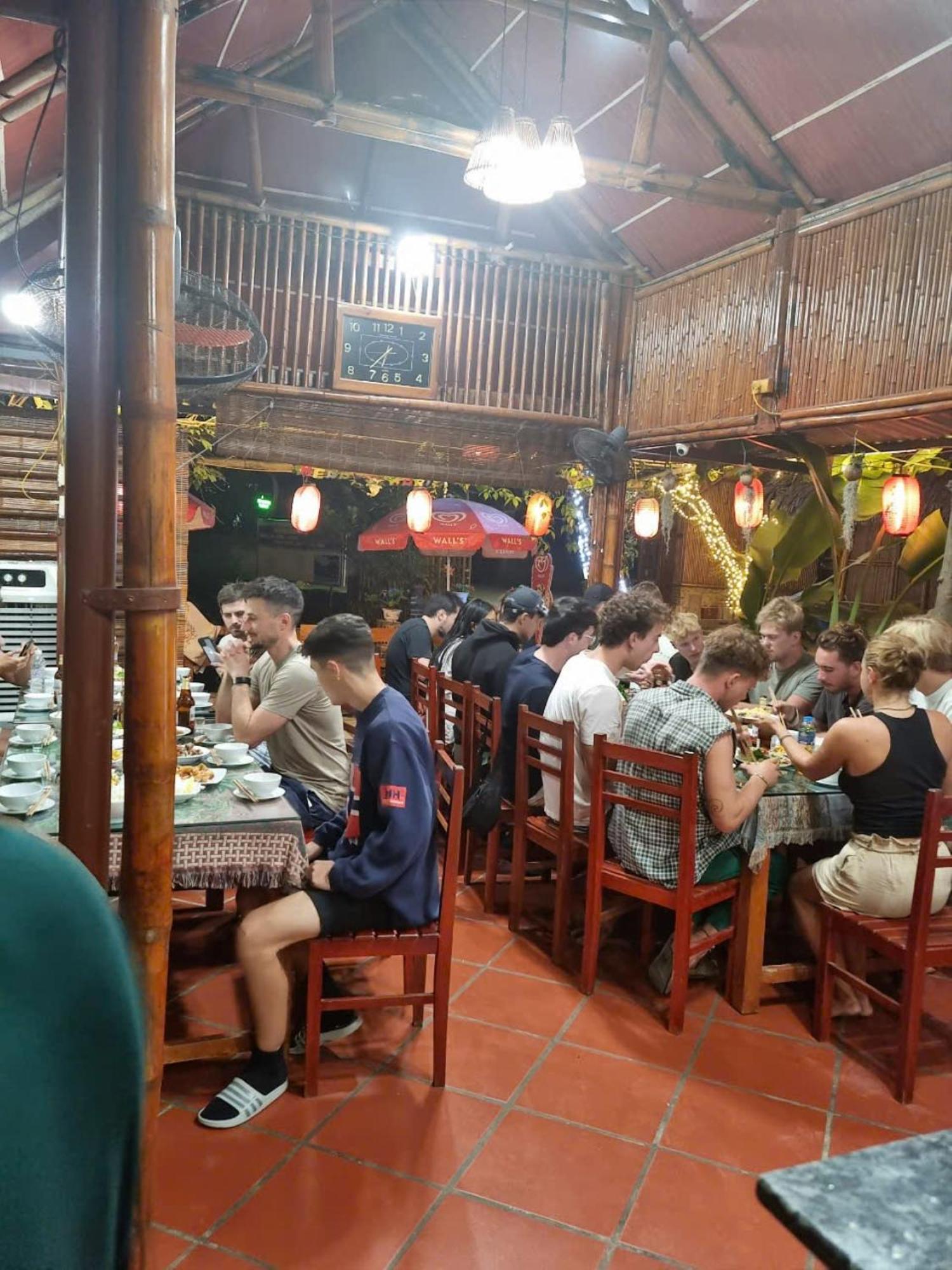 Hoalu Backpacker Homestay นิญบิ่ญ ภายนอก รูปภาพ